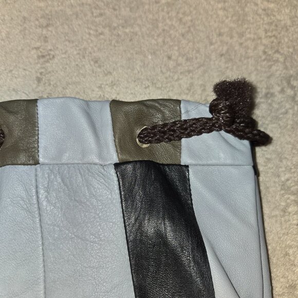Vintage artisanal patchwork leather drawstring bag, made in Italy - Picture 8 of 9